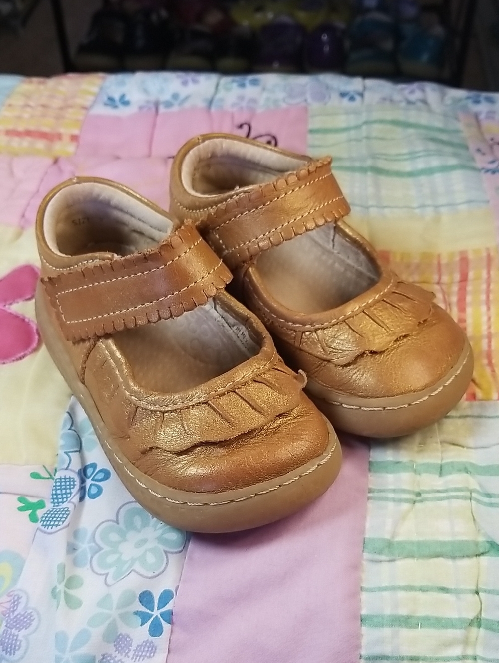 Livie & Luca Metallic Tan Leather Mary Jane Shoes Size 7 Honeygold Ruche